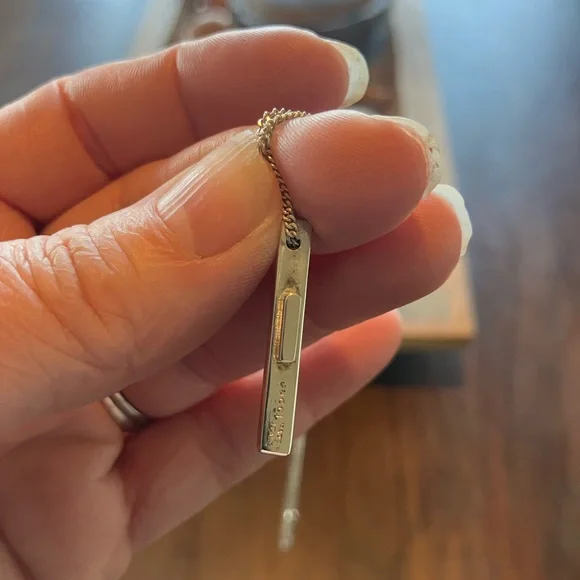 Gucci Silver Cross Pendant 925 silver pendant on 16 inch chain - Picture 5 of 5